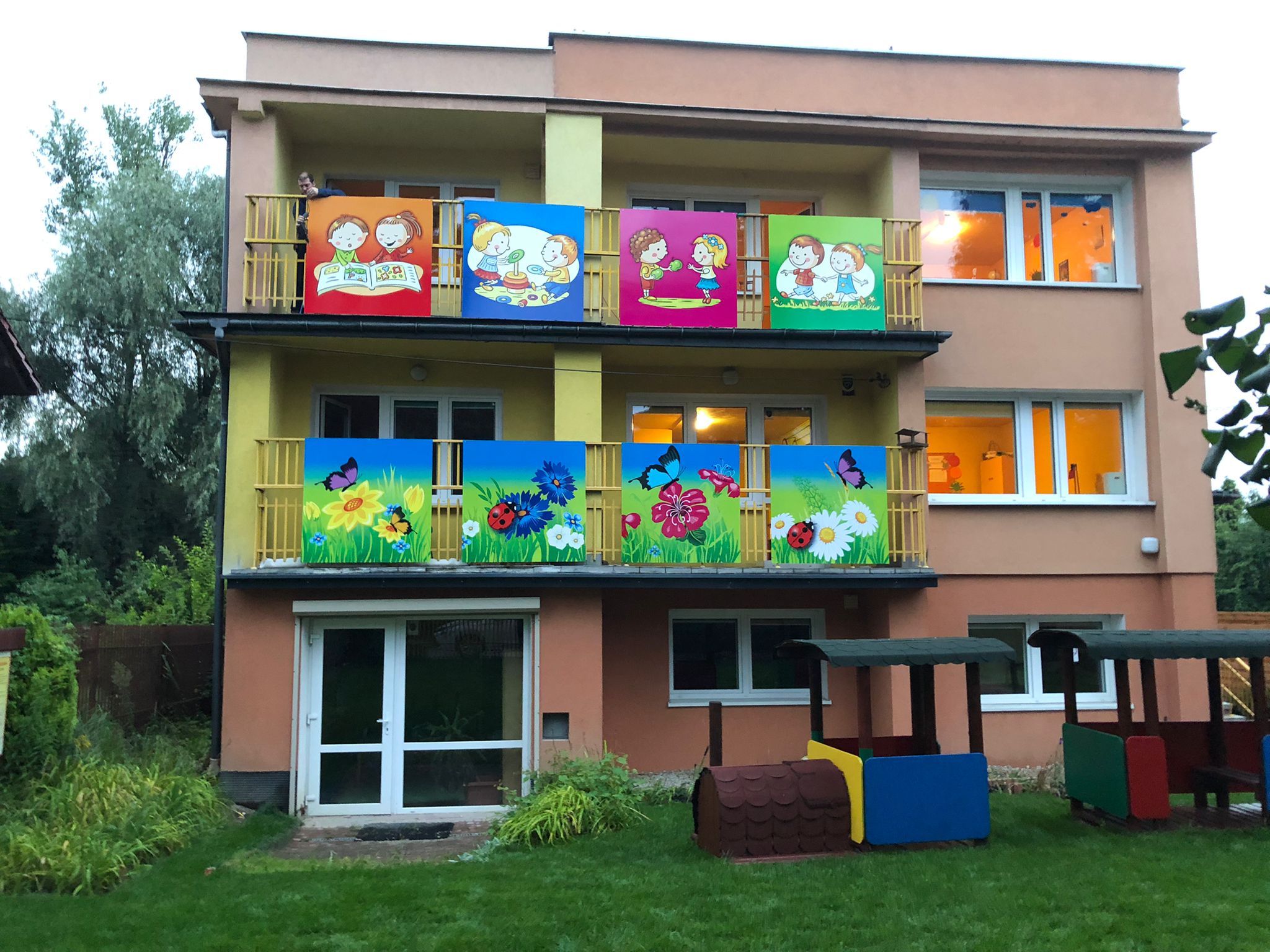 Budynek i otoczenie przedszkola - prywatne przedszkole katolickie ruczaj Kraków